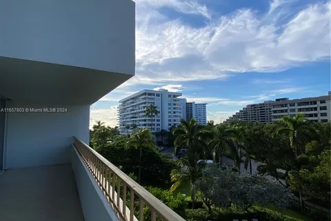 155 Ocean Lane Dr # 503, Key Biscayne FL 33149