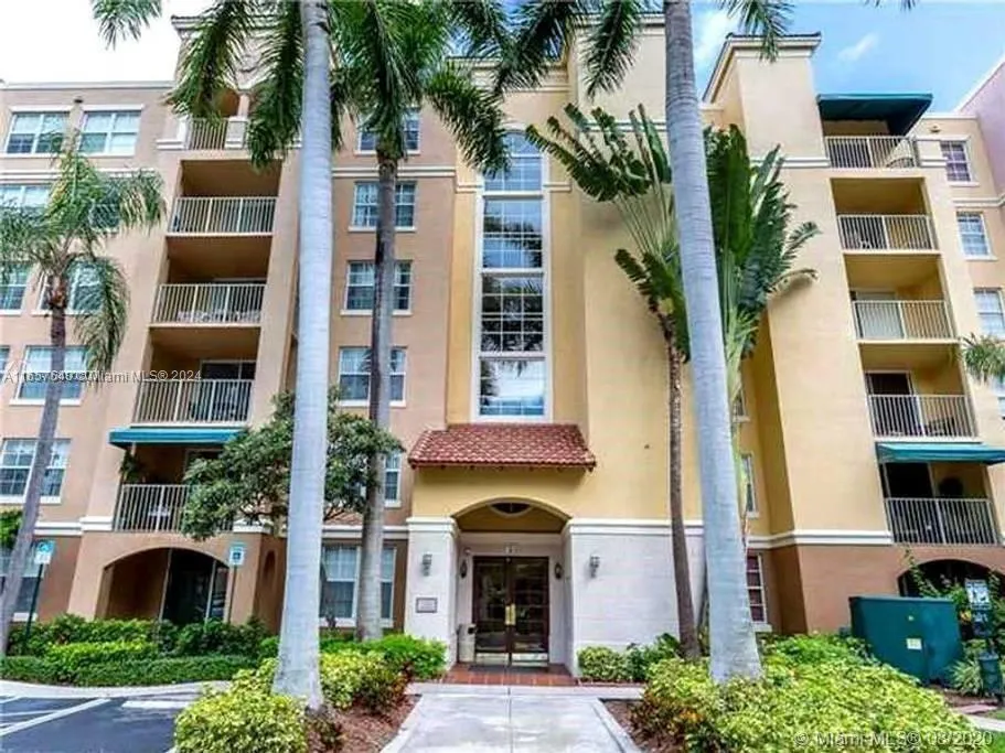 19501 E Country Club Dr # 104, Aventura FL 33180