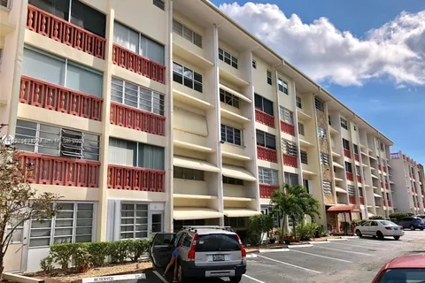 215 SE 3rd Ave # 407B, Hallandale Beach FL 33009