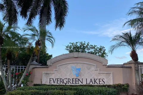 5011 Wiles Rd # 207, Coconut Creek FL 33073