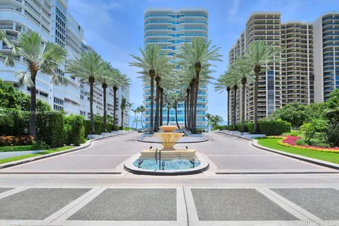 10101 Collins Ave # 15A, Bal Harbour FL 33154