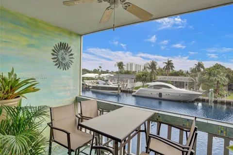 455 Paradise Isle Blvd # 209, Hallandale Beach FL 33009