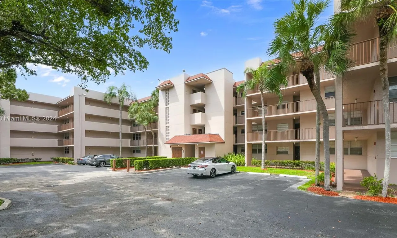 1831 Sabal Palm Dr # 402, Davie FL 33324