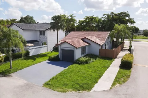 9502 SW 151st Ct, Miami FL 33196