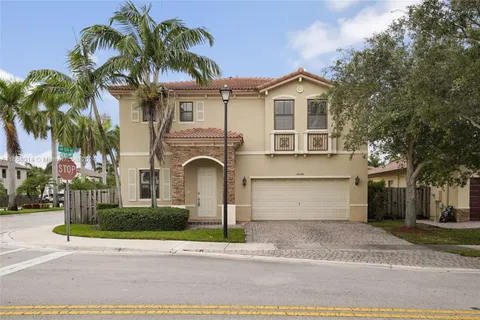 10395 SW 225th Ter, Cutler Bay FL 33190