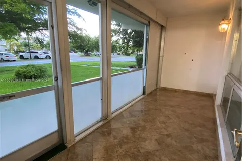 500 S Luna Ct # 2, Hollywood FL 33021