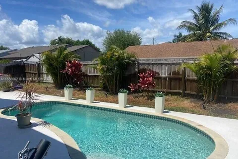 6135 Drake Street, Jupiter FL 33458