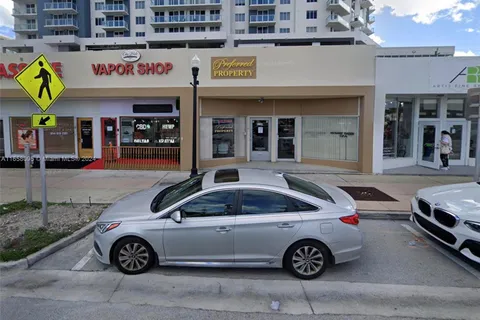 2130 Hollywood Blvd, Hollywood FL 33020