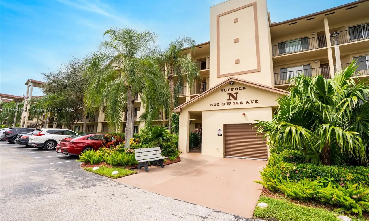 800 SW 142nd Ave # 401N, Pembroke Pines FL 33027