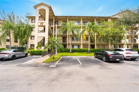 800 SW 142nd Ave # 401N, Pembroke Pines FL 33027