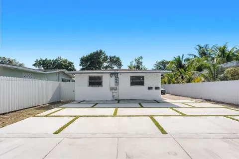 812 NW 55th Ter # 1, Miami FL 33127