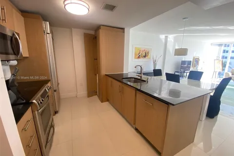 10275 Collins Ave # 316, Bal Harbour FL 33154