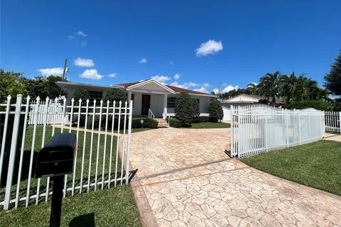 7601 SW 16th Ter, Miami FL 33155