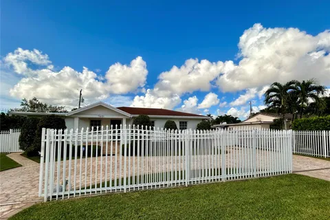 7601 SW 16th Ter, Miami FL 33155