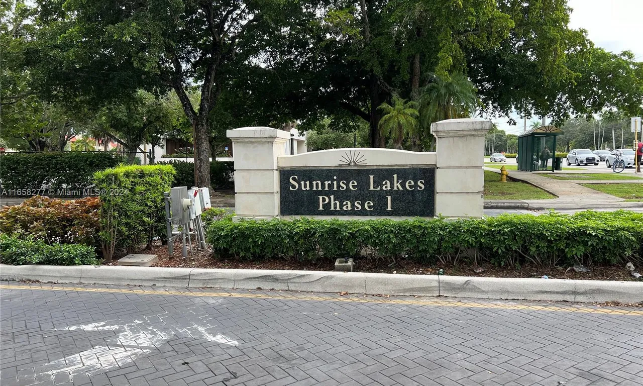 2651 E Sunrise Lakes Dr # 111, Sunrise FL 33322