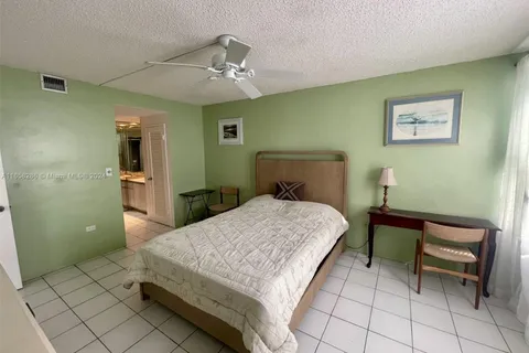 3111 N Ocean Dr # 308, Hollywood FL 33019