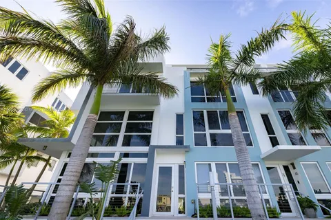 43 N Shore Dr, Miami Beach FL 33141