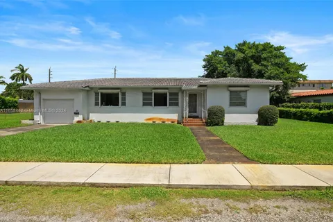 20 SW 4th St, Dania Beach FL 33004