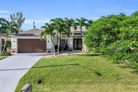 1635 SW 30th Street, Cape Coral FL 33914