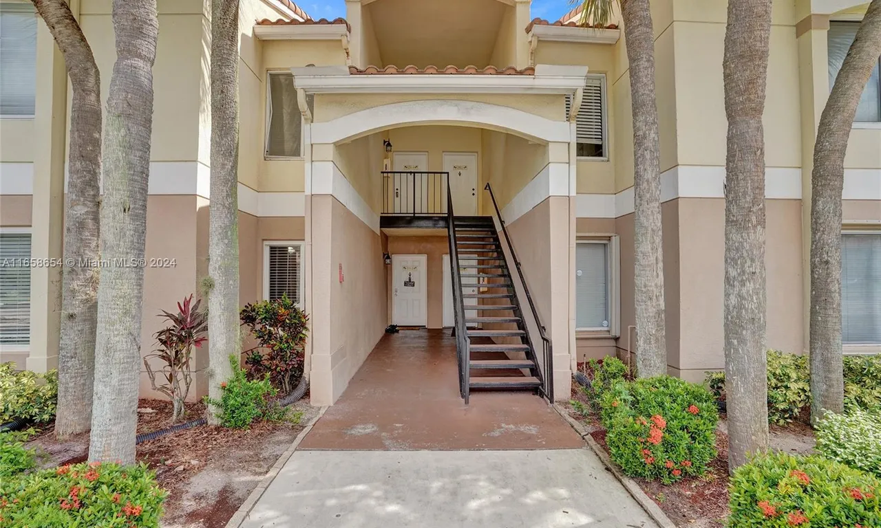 815 W Boynton Beach Boulevard # 204, Boynton Beach FL 33426