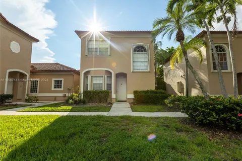 16210 Emerald Cove Rd, Weston FL 33331