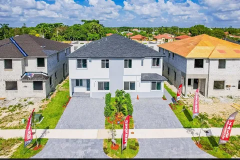 22540 SW 124 CT, Miami FL 33170