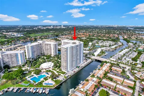 2500 Parkview Dr # 2212, Hallandale Beach FL 33009