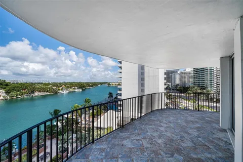 5660 Collins Ave # 7D, Miami Beach FL 33140