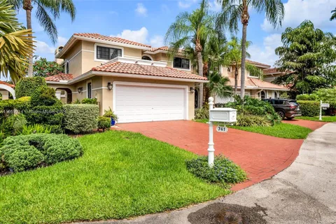 741 Villa Portofino Cir, Deerfield Beach FL 33442