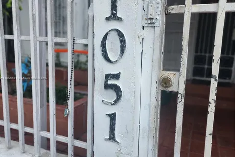 1051 SW 6th St, Miami FL 33130