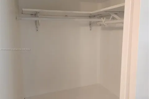 1051 SW 6th St, Miami FL 33130