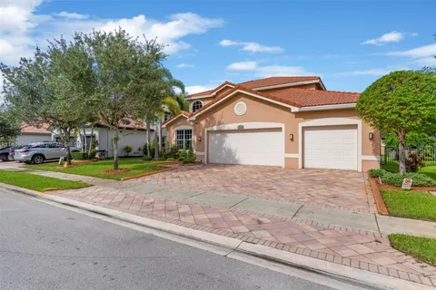 4528 SW 183rd Ave, Miramar FL 33029