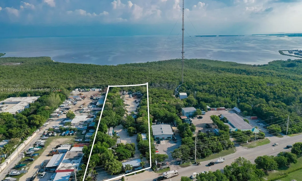 86560 Overseas Hwy, Islamorada FL 33036