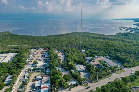 86560 Overseas Hwy, Islamorada FL 33036