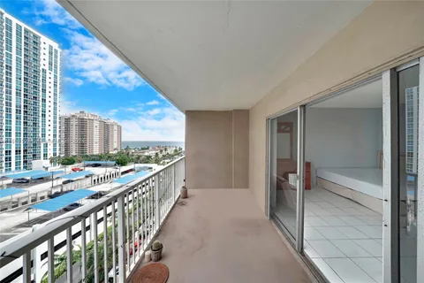 1965 S Ocean Dr # 8L, Hallandale Beach FL 33009