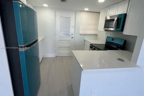 7850 Byron Ave # 606, Miami Beach FL 33141