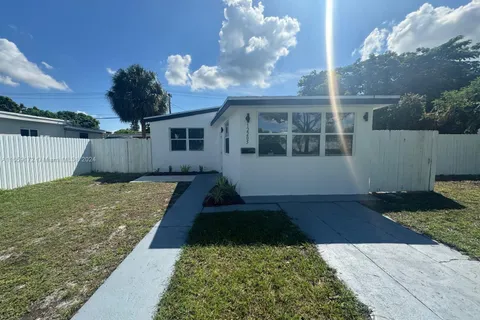 12205 NW 2nd Ave, North Miami FL 33168