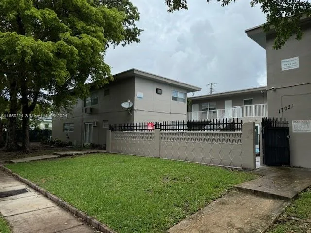 17031 NE 21st Ave, North Miami Beach FL 33162