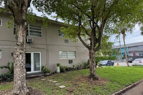 17031 NE 21st Ave, North Miami Beach FL 33162