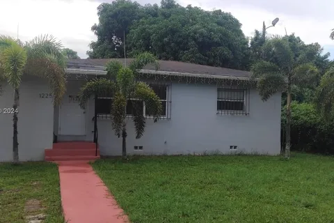 1225 NW 127th St, North Miami FL 33167