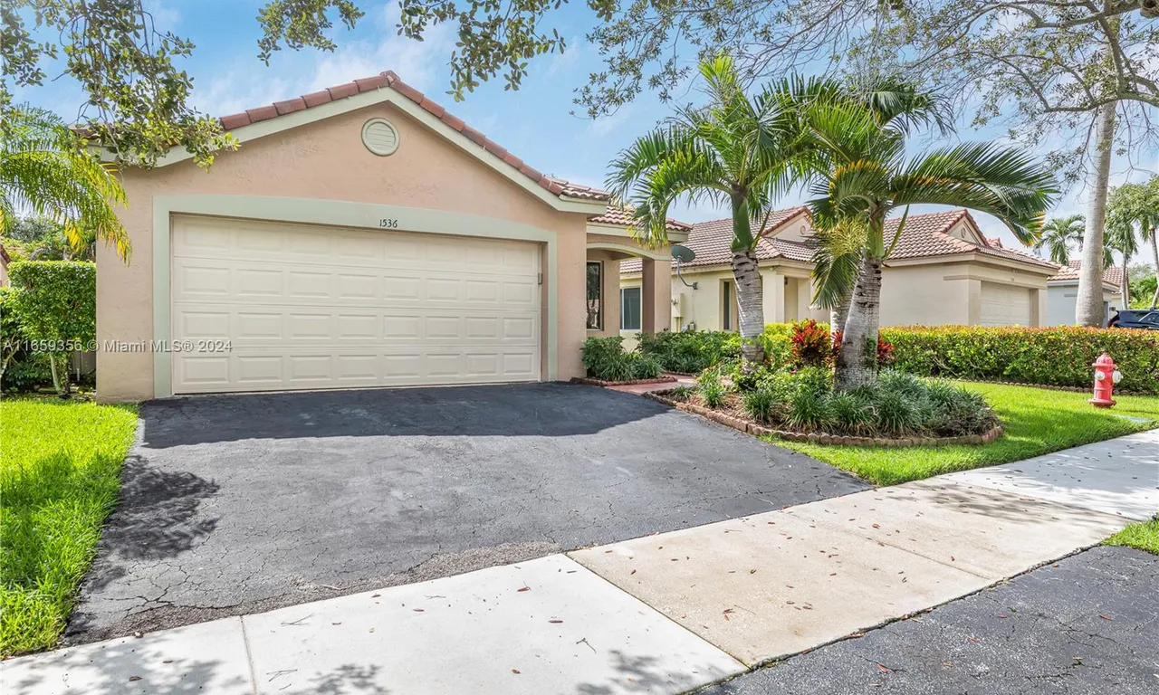 1536 Mira Vista Cir, Weston FL 33327