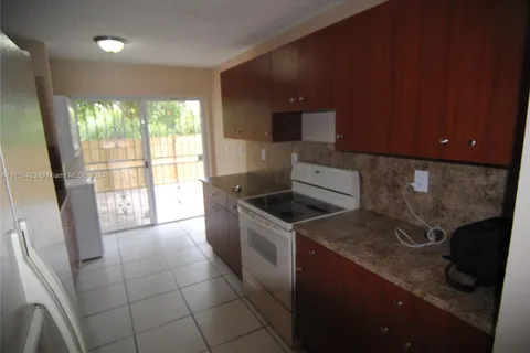 28331 SW 141st Ct, Homestead FL 33033