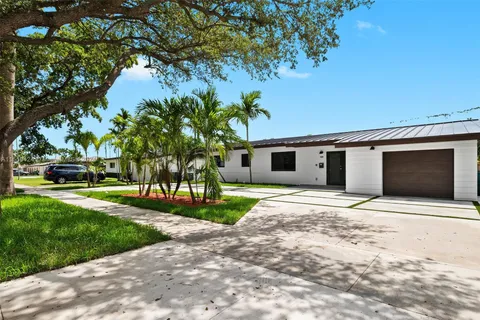 9100 SW 48th St, Miami FL 33165