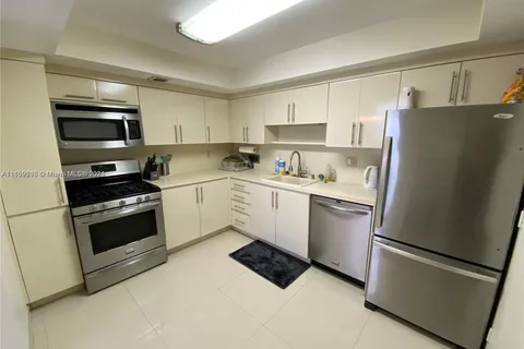 2030 S Ocean Dr # 412, Hallandale Beach FL 33009