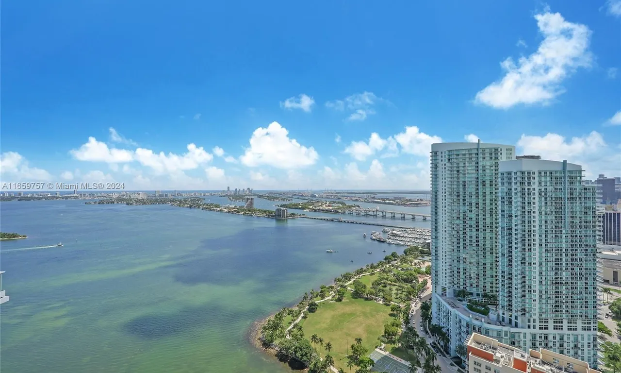 2020 N Bayshore Dr # 4003, Miami FL 33137