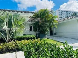 2920 NE 164th St, North Miami Beach FL 33160