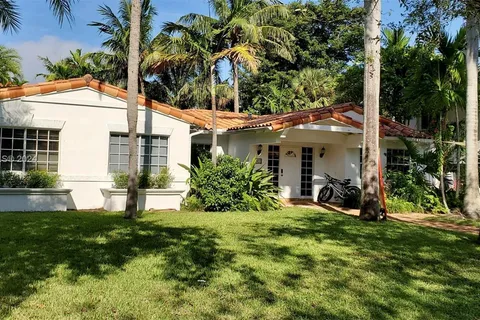 422 Warren Ln, Key Biscayne FL 33149