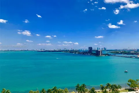 1800 N BAYSHORE DR # 1605, Miami FL 33132