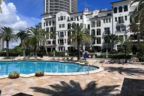 3700 Island Blvd # 202, Aventura FL 33160