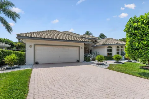 7791 La Corniche Cir, Boca Raton FL 33433